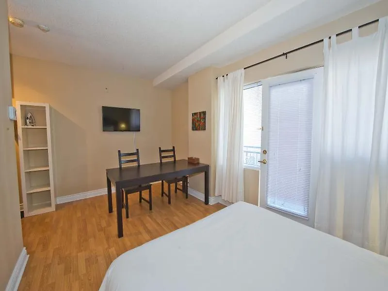 Отель Byward Blue Inn Оттава