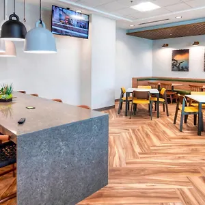 Hotel Fairfield & By Marriott Airport